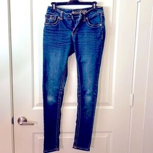 UWD Non-Distressed Dark Skinny Jeans Embroidery pockets Sz 7(28) PRELOVED